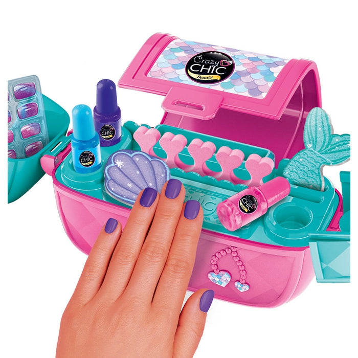 On-the-Go Nail Art Case